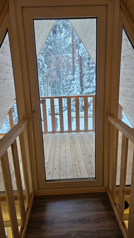 Новый двухуровневый Афрейм, две спальни и гостиная на Софийской поляне