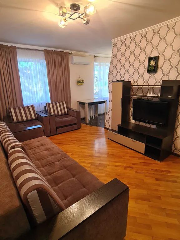 Квартира со свежим ремонтом рядом с морем