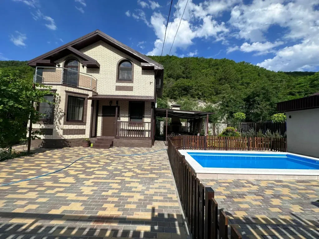 Коттедж Графит — аренда посуточно в Геленджик