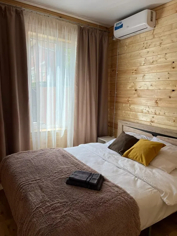 Уютный домик на левом берегу