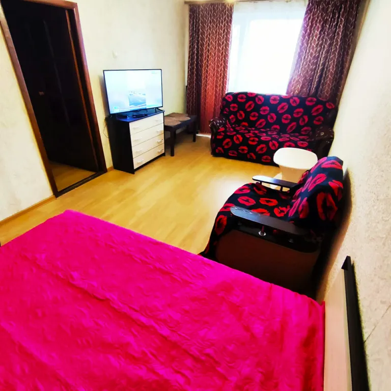 Квартира Уютная 3х комнатная квартира на проспекте Дзержинского 12 — Новосибирск