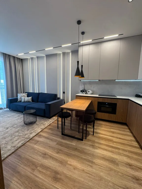 Респектабельный люкс с дизайнерским ремонтом и видом на Москва-сити