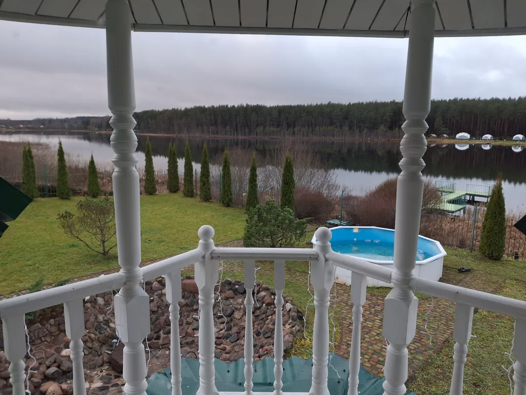 Домик на озере Лесицкое