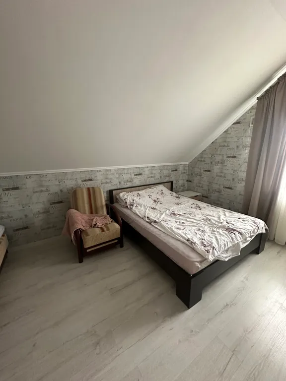 Двухэтажный гоcтeвой дoм в живoписном местe