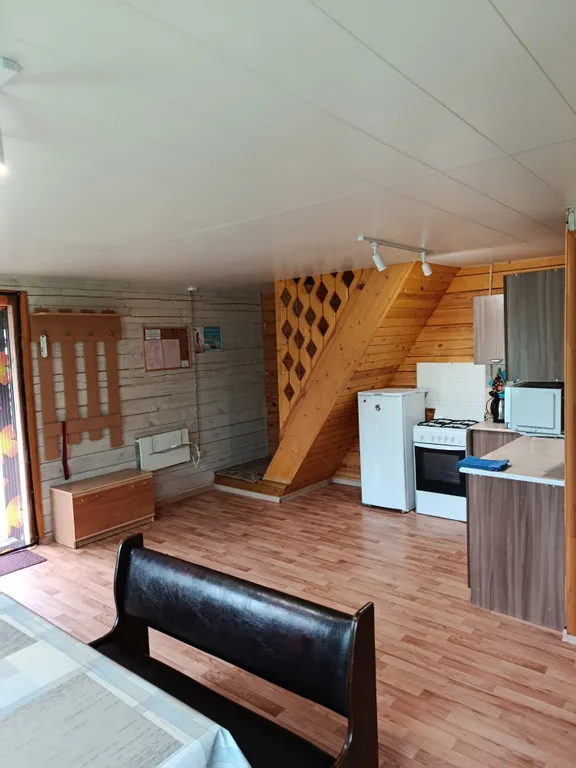 Дом на берегу озера Велье