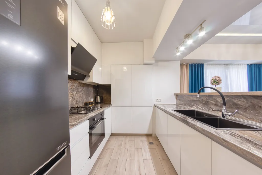 Sayat Nova 4 -Northern Avenue- -Opera House-