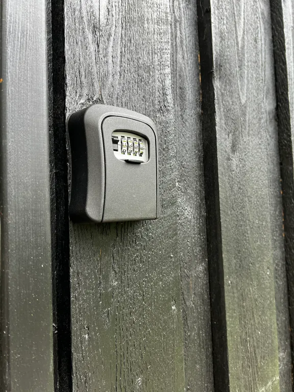 Стильный дом на берегу Ладожского озера с панорамным видом