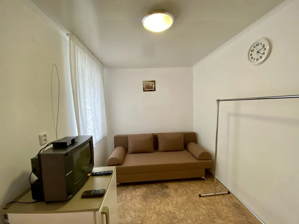 Уютная комната в квартире в старом городе