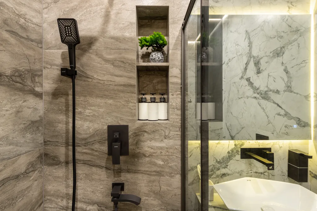 Апартаменты бизнес-класса с видом на эльбрус в доме с часами