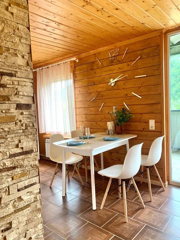 Дом у озера