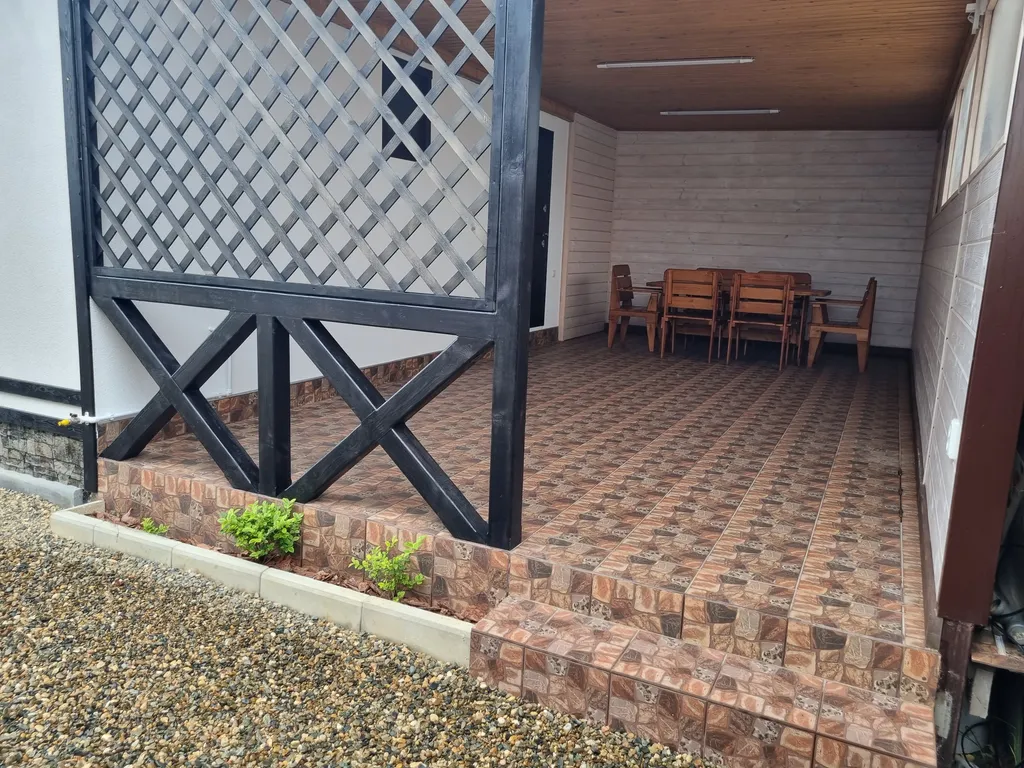 Коттедж Двухэтажный коттедж на первой линии Азовского моря — Кучугуры