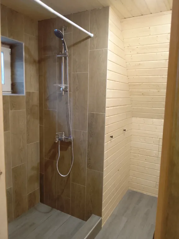 Дом A-frame у подножья горы