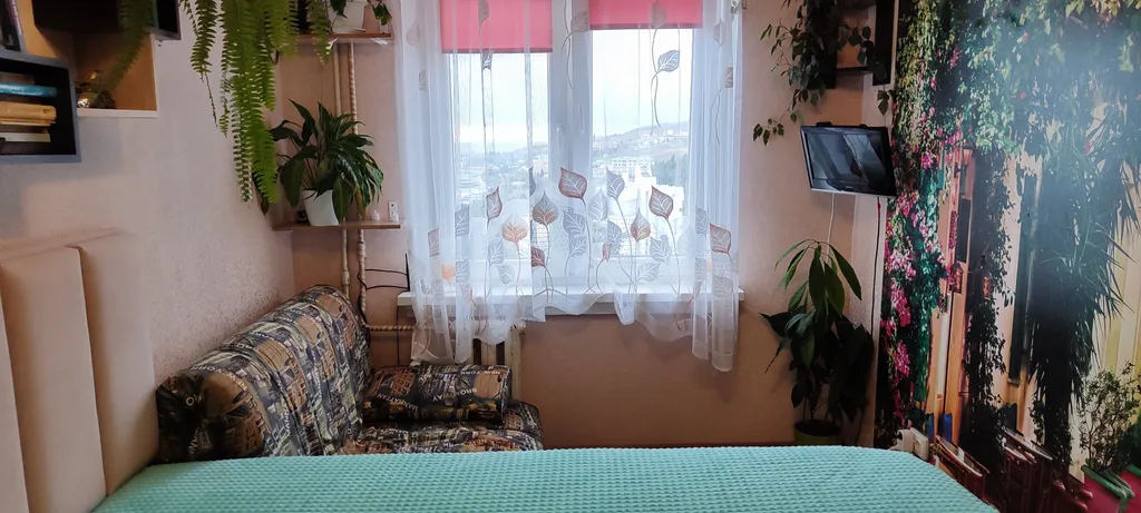 Двухкомнатная квартира в микрорайоне с видом на море и горы