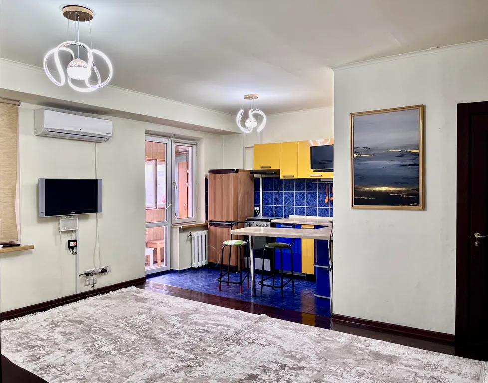 Квартира Удобная квартира Арбат & питьевая вода подарок — Алматы