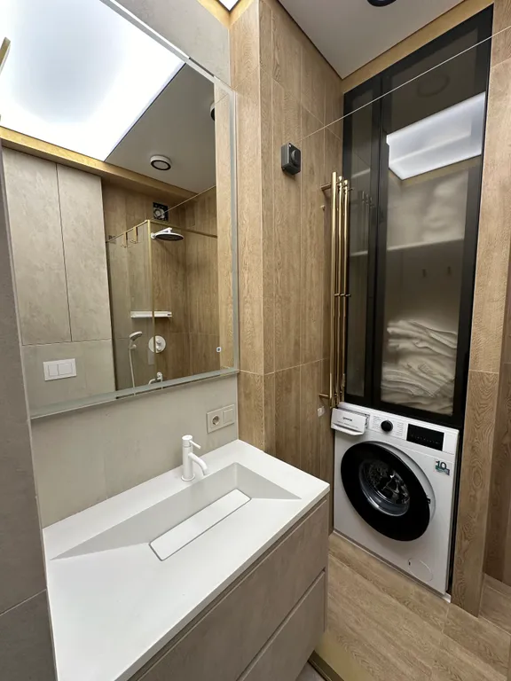 Голд. Стильный апартамент с видом на горы