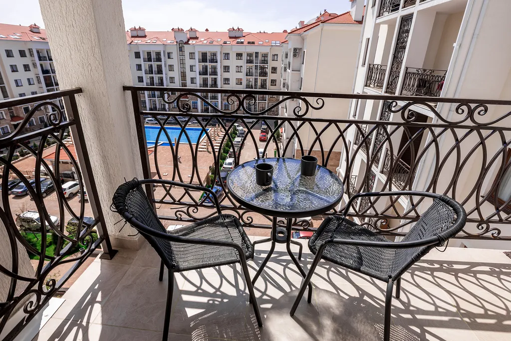 Квартира Квартира в ЖК Изумрудный город на берегу моря с бассейном — Геленджик