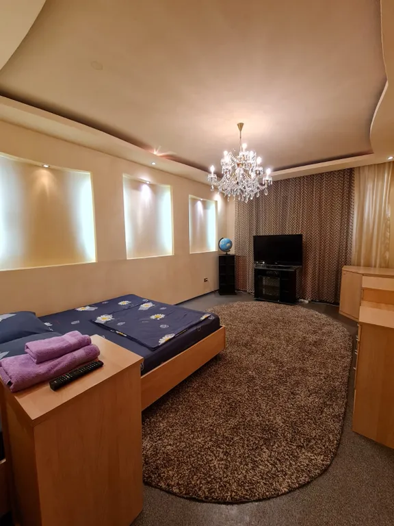 Сталинка во дворе головного офиса норникеля