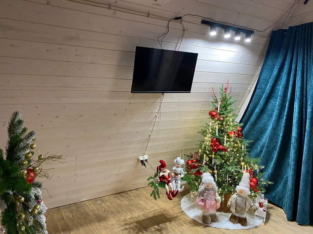 Домик у леса с чаном