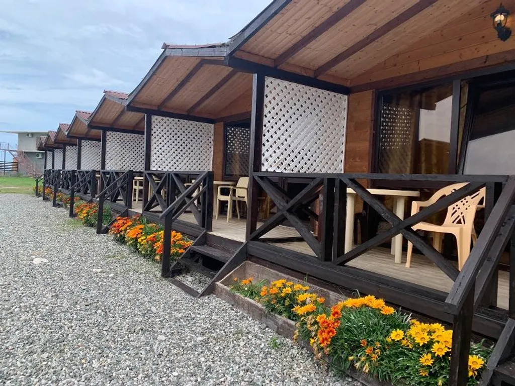 Домик на берегу моря