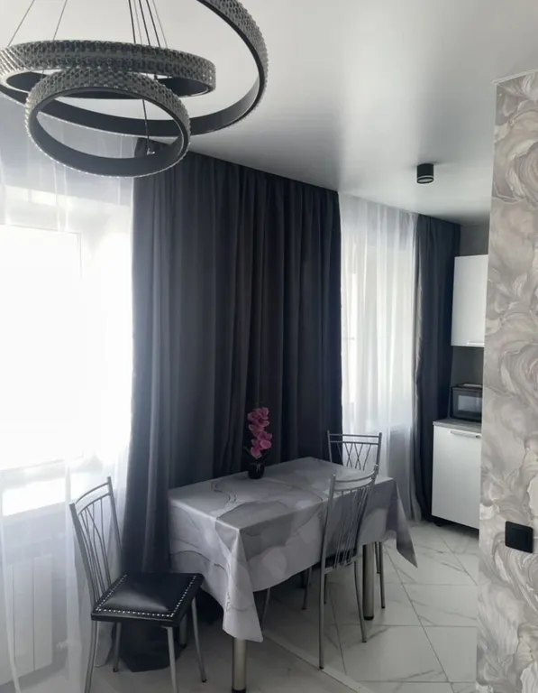 Уютная квартира с дизайнерским ремонтом в центре города