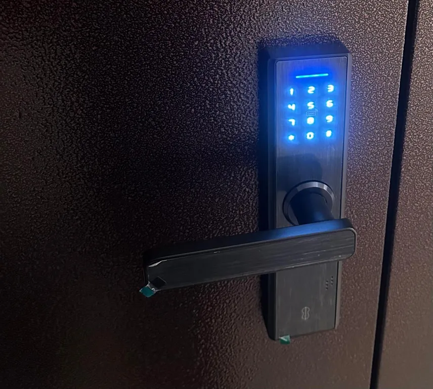 Современная квартира у вокзала с кондиционером