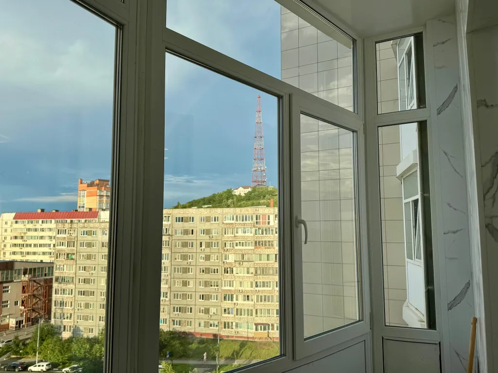 Новые апартаменты в центре с видом на море и город