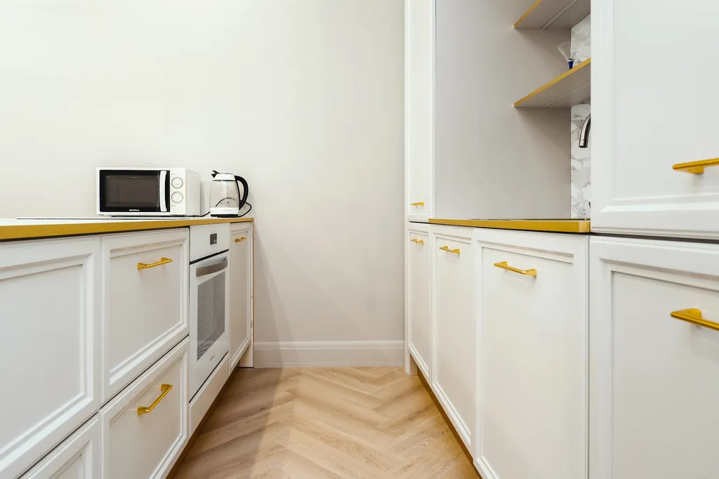 Стильные Апартаменты в центре Ялты «Yalta Plaza Holidays» 100м до Моря