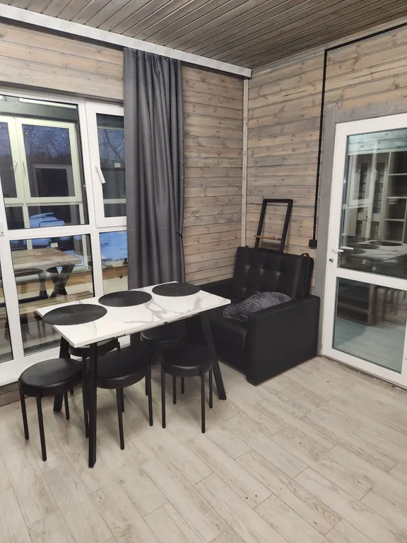 Дом-баня на берегу озера