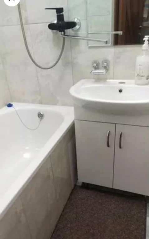 Уюная 3х комнатная квартира в центре города