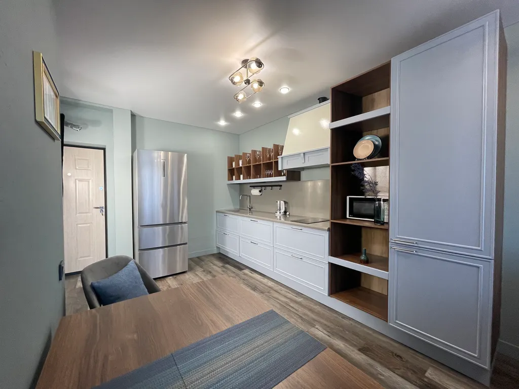 Роскошная уютная квартира с огромными окнами в тихий двор