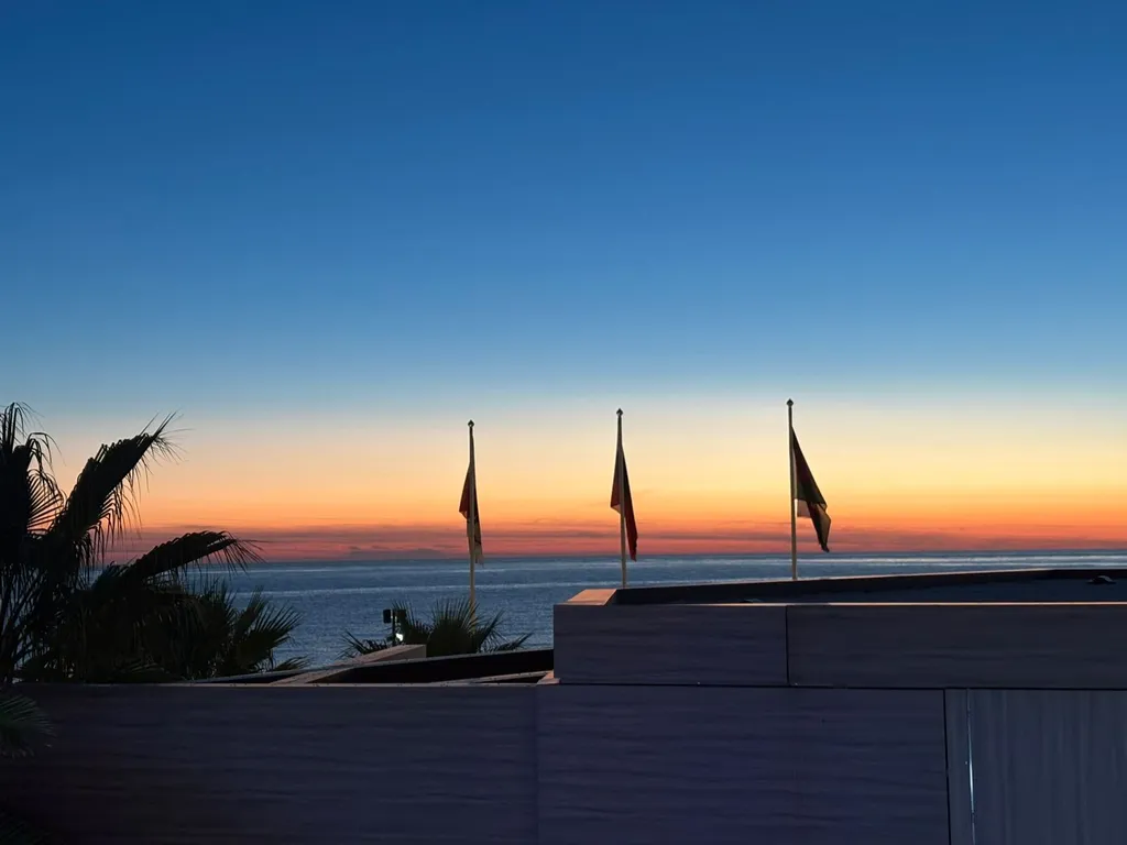 Семейные апартаменты с видом на море на набережной Ривьера