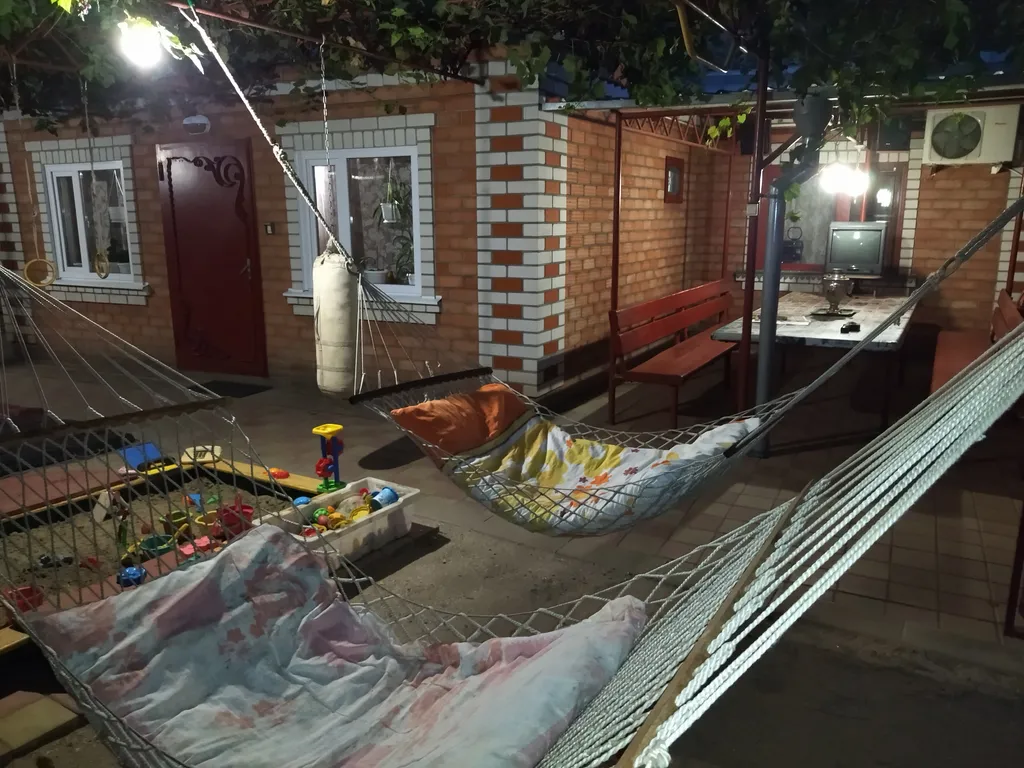 Квартира Уютный номер с большим свободным пространством до восьми человек — аренда посуточно в Приморско-Ахтарск