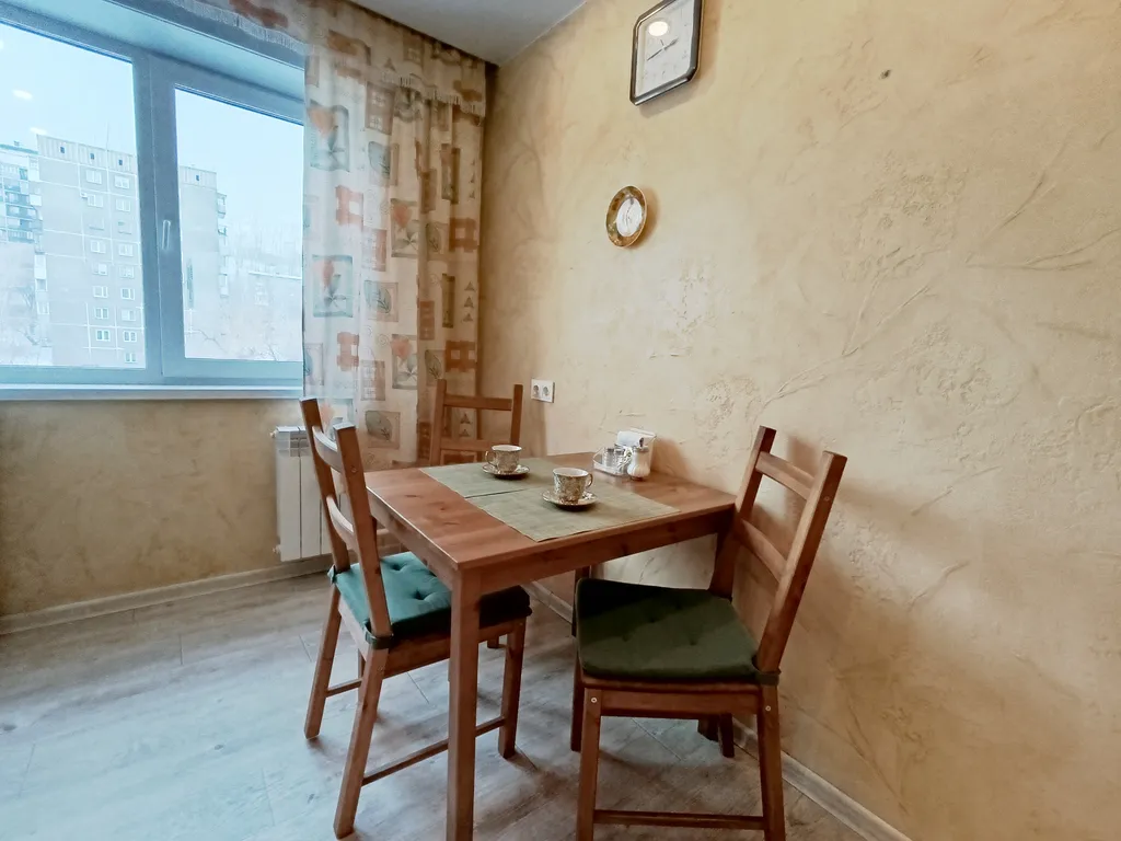 Просторная двухкомнатная квартира с видом на Кузнецкую крепость