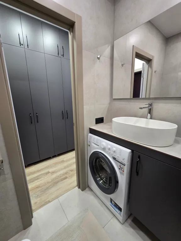 Возле парка Ангелов