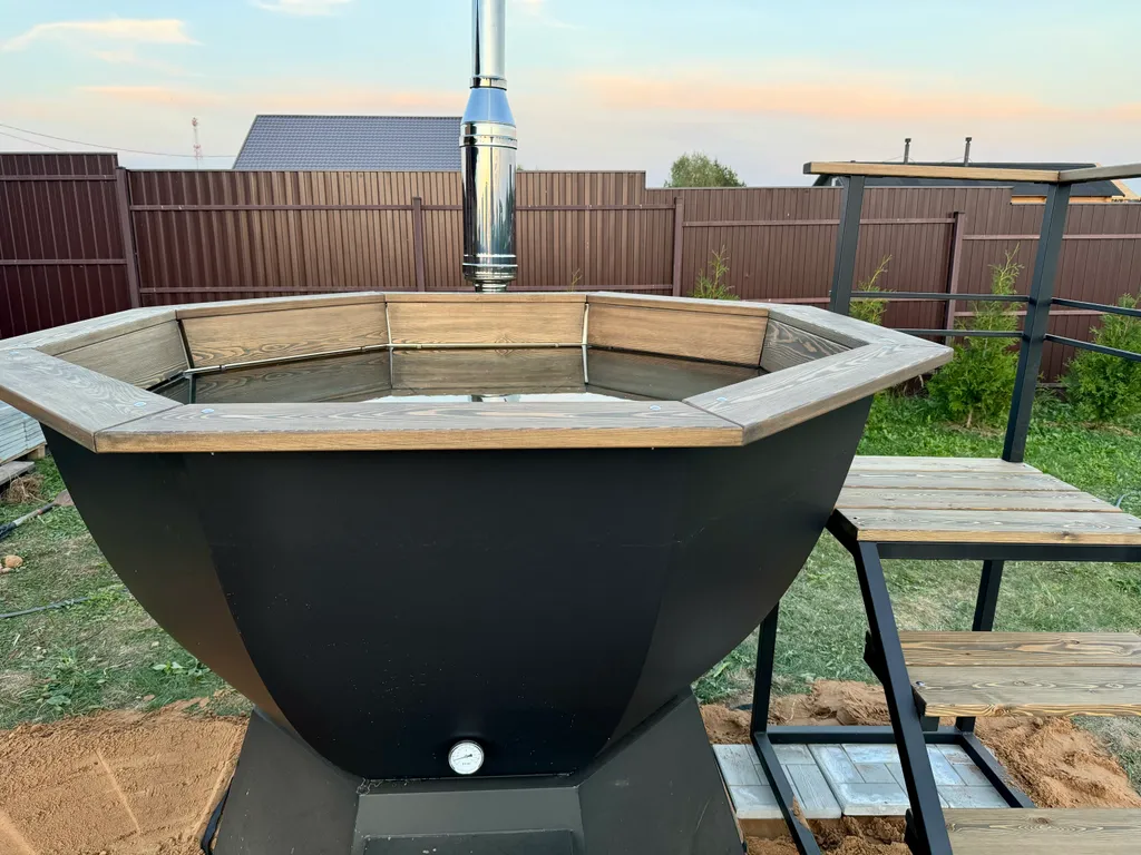 Уютный деревянный дом в тихой деревне