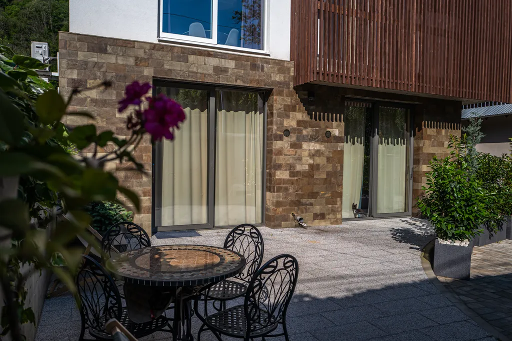 2-х комнатные апартаменты с выходом на патио