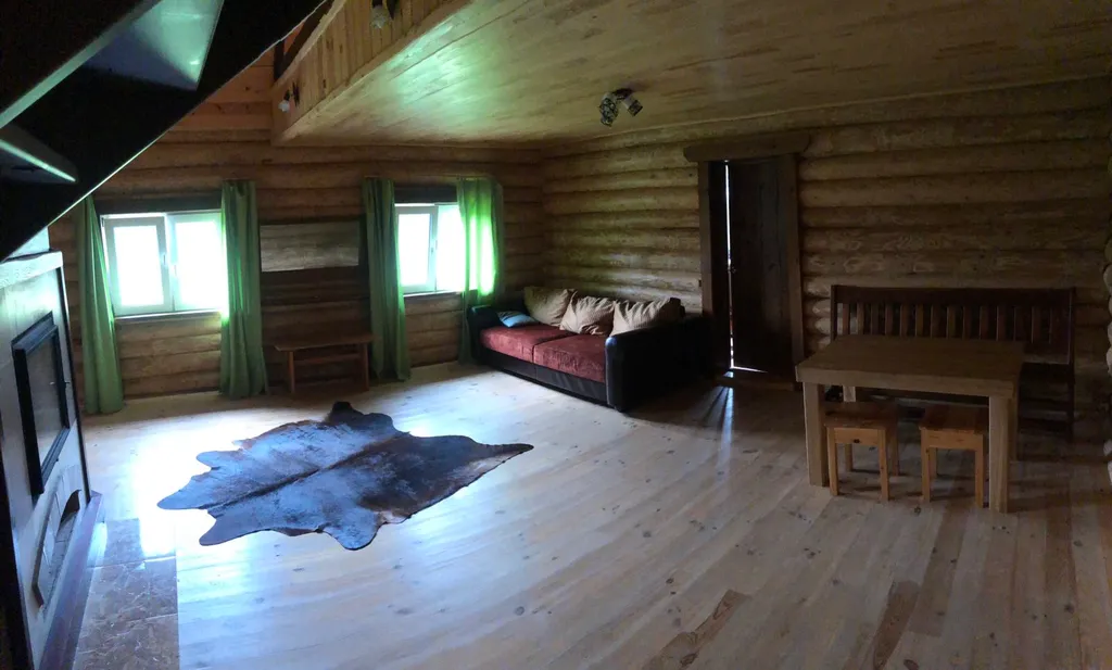 Коттедж на берегу озера