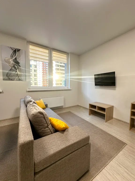 Студия с кроватью и дизайнерким ремонтом