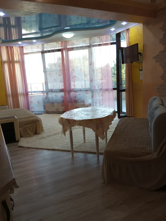 Квартира Шикарная квартира с огромной террасой в центре города — Анапа