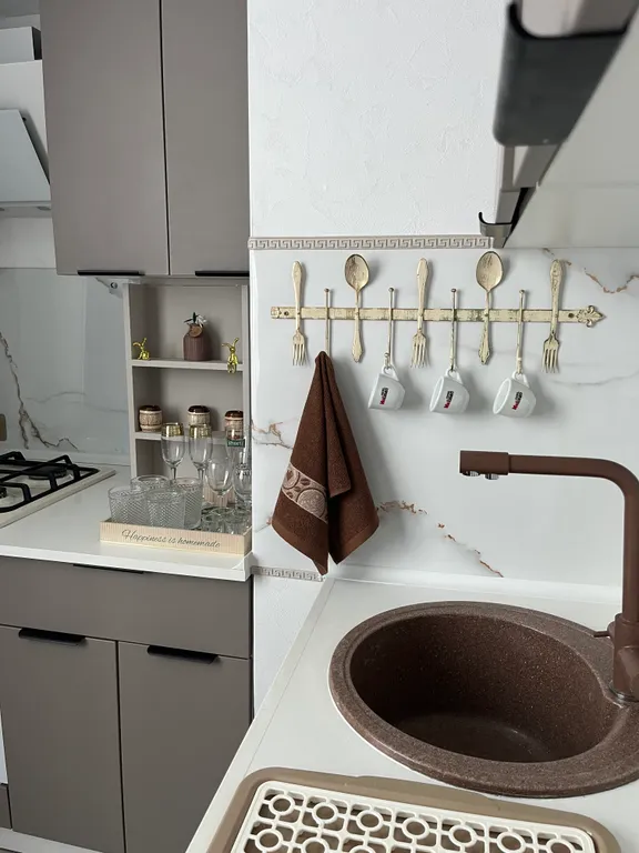 Большая квартира с зонированием и с видом на лес