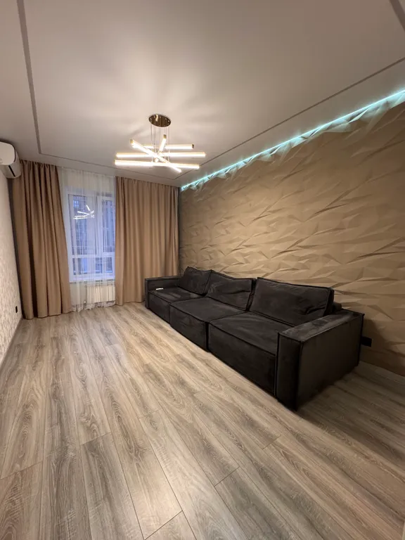 2-комнатная просторная квартира с дизайнерским ремонтом