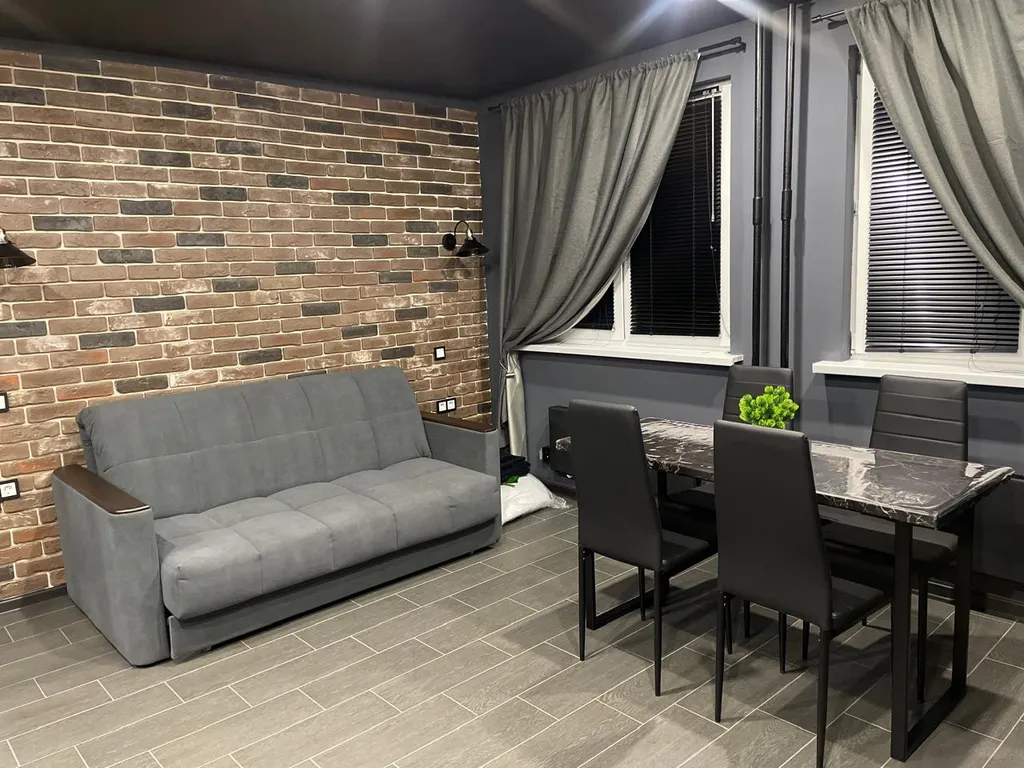 Однокомнатная квартира-студия с дизайнерским ремонтом