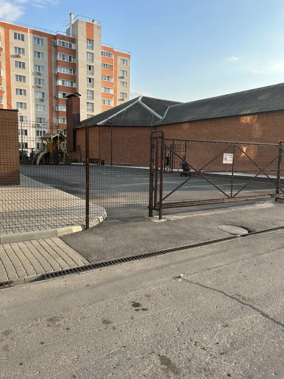 Новая квартира комфорт класса, со своей закрытой парковкой