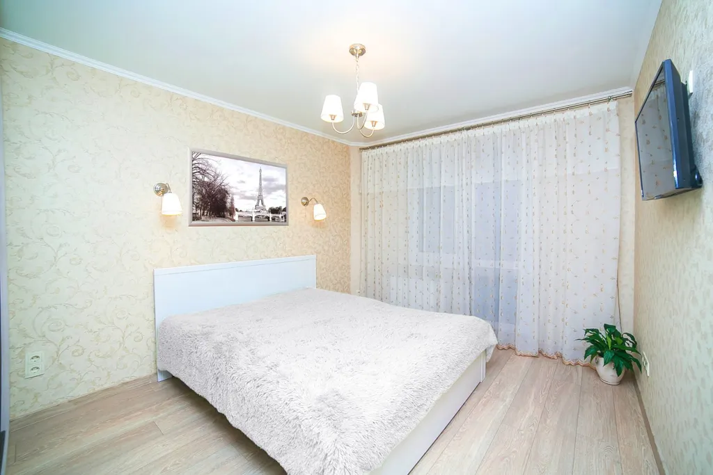 Уютная двухкомнатная квартира рядом со ст. метро Спортивная — аренда посуточно в Минск