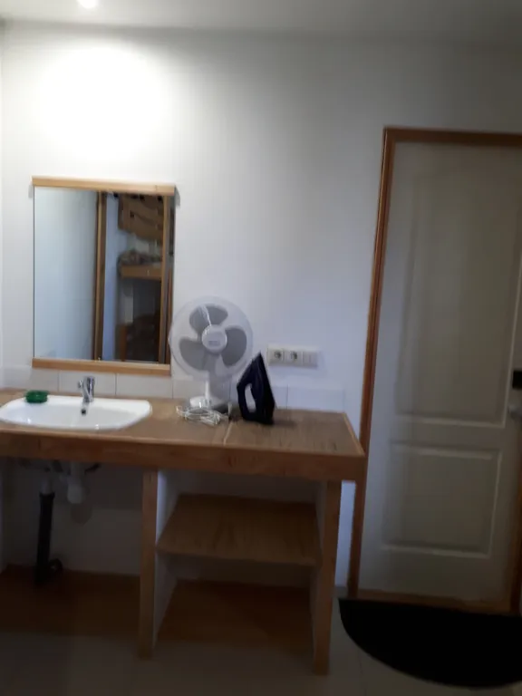 Летний отдых рядом с соленым лечебным озером