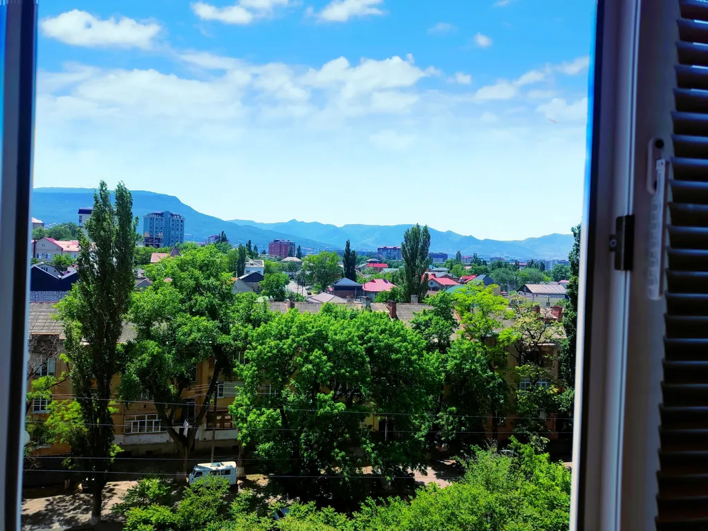 Уютная квартира рядом с морем,и шикарным видом на горы.