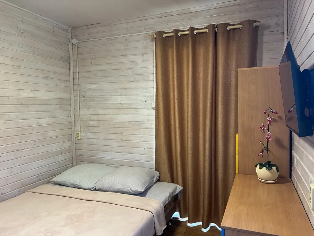 Уютный номер в доме  с беседкой и бассейном