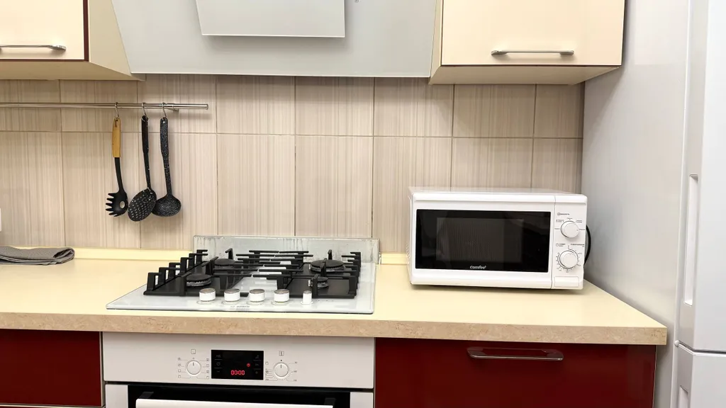 Семейная 2-комнатная квартира с детской кроваткой