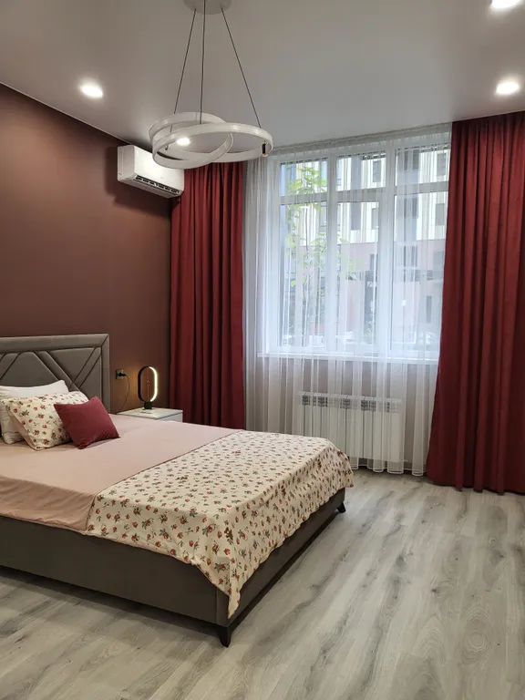 Евродвушка с авторским дизайном, в центре, около Мега парка