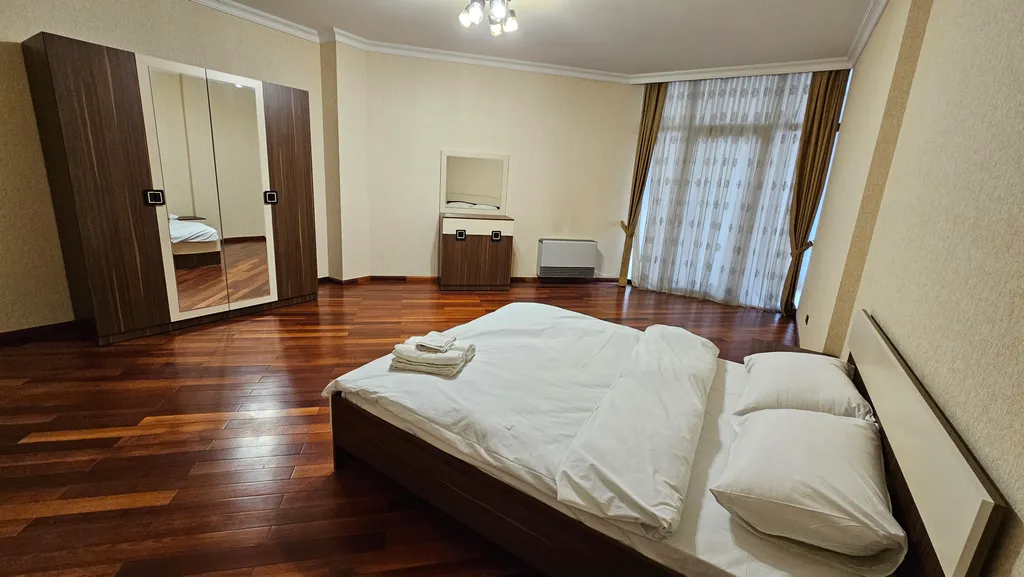 Квартира с видом на Пламенные Башни